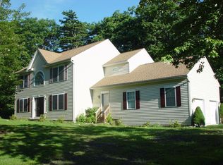 1711 Hemlock Dr, Scotrun, PA 18355