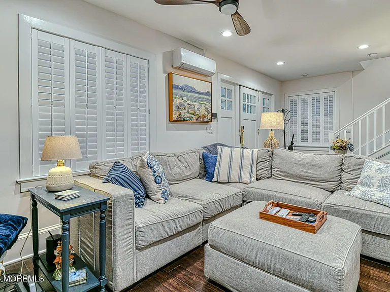 77 Asbury Ave — Photo 10