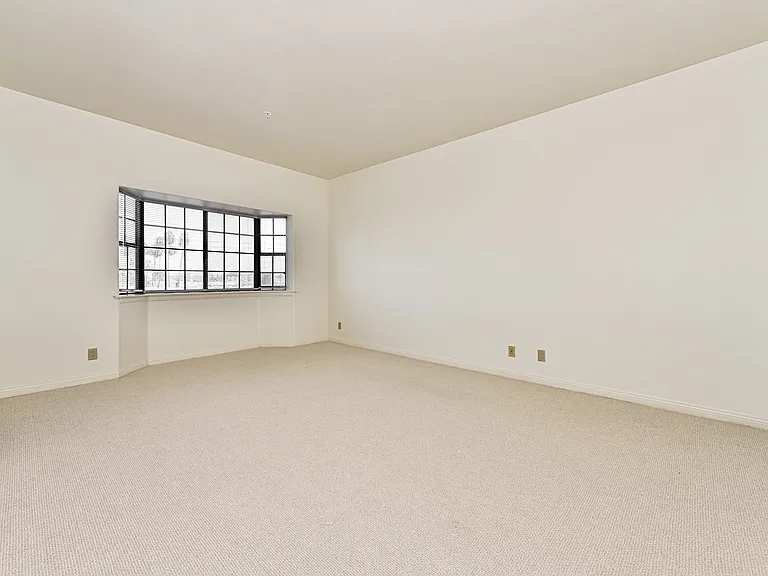 5319 Lindley Ave #303 — Photo 10