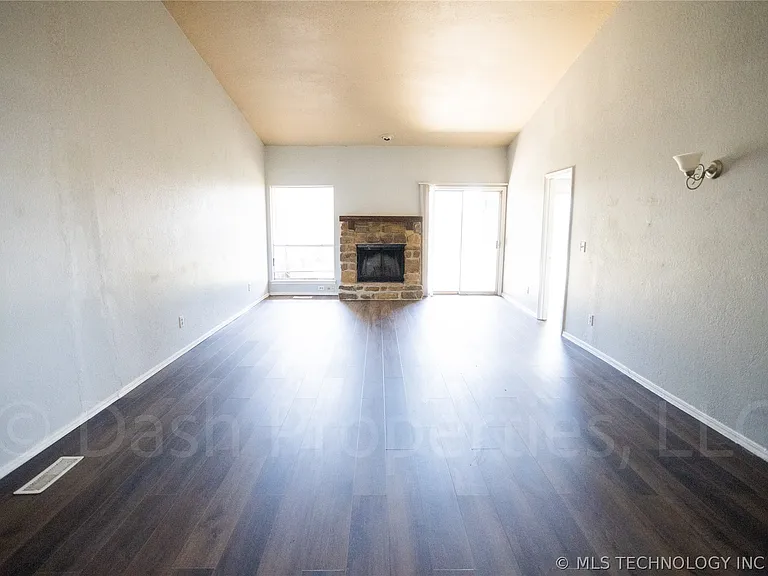 5104 S 75th East Ave — Photo 11