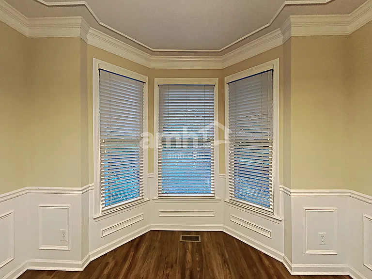 815 Hillcrest Ln — Photo 14