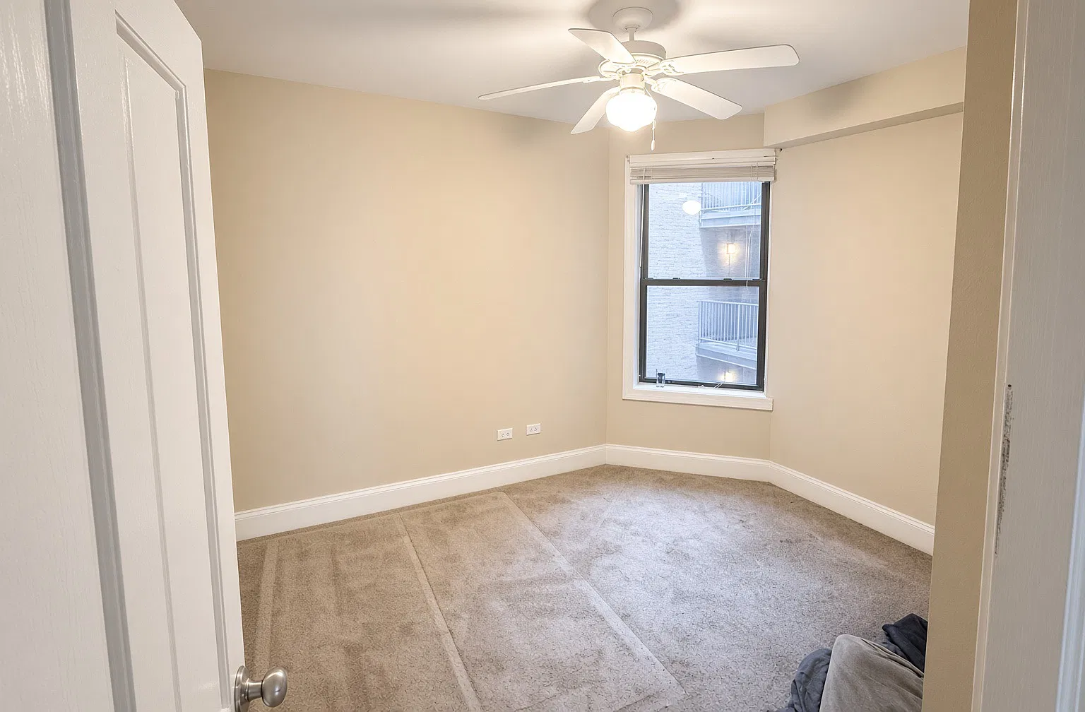 3 bed, 1250 sqft, $3,200 — Photo 1