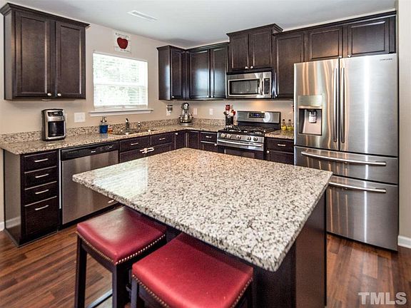4th image of 505 Southwick Pl