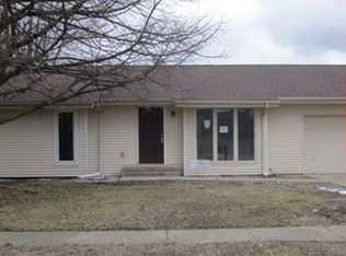 2685 Cedar Wood Dr, Columbus, IN 47203