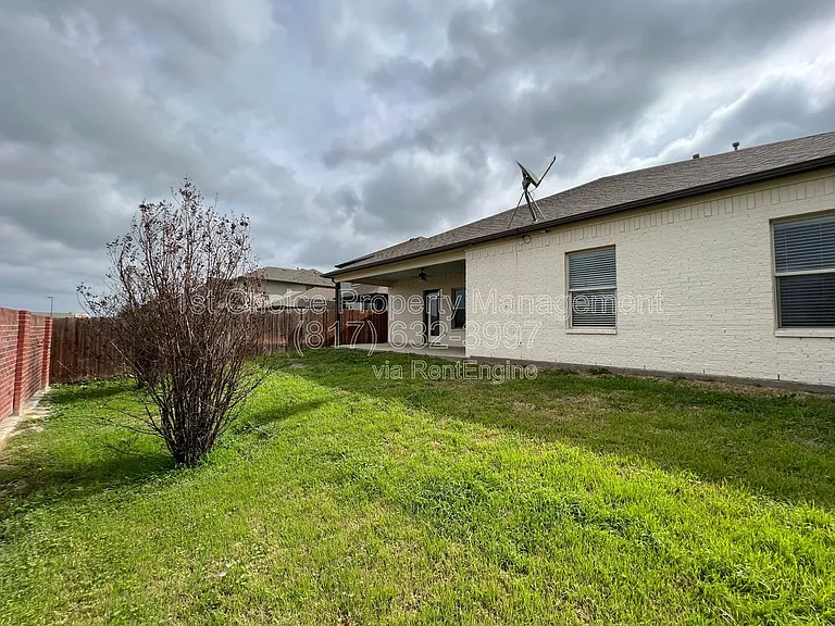 109 Parkview Dr — Photo 31