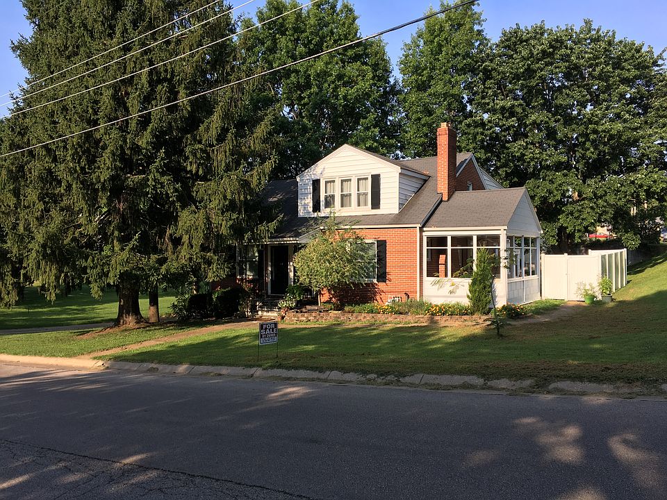 601 High St