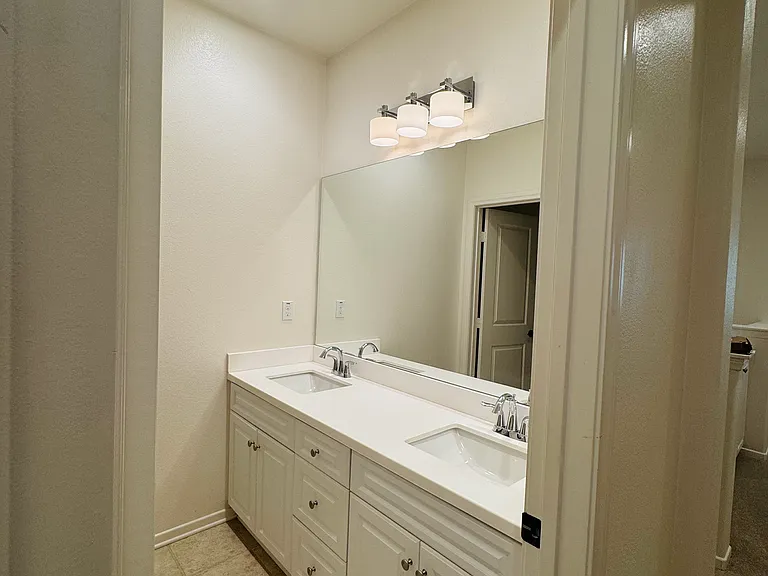 3250 E Yountville Dr #9 — Photo 13