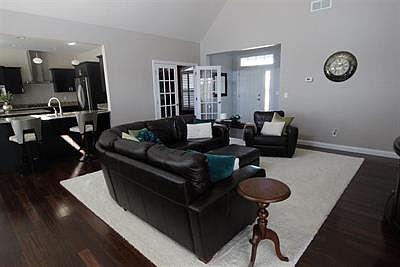2nd image of 2105 Long Cove Cir
