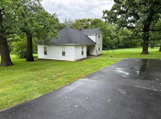 915 E Romeo Rd, Lockport, IL 60441