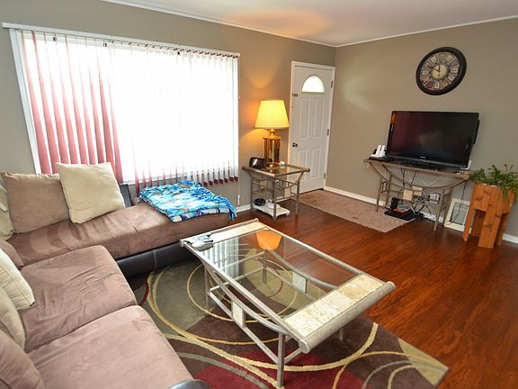 3rd image of 3036 S 32nd St