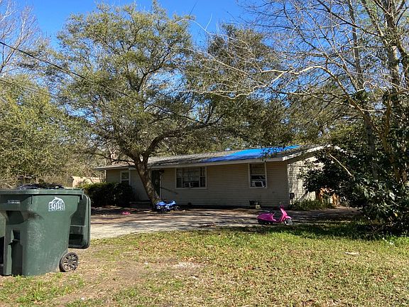 2nd image of 831 Lydia Ave
