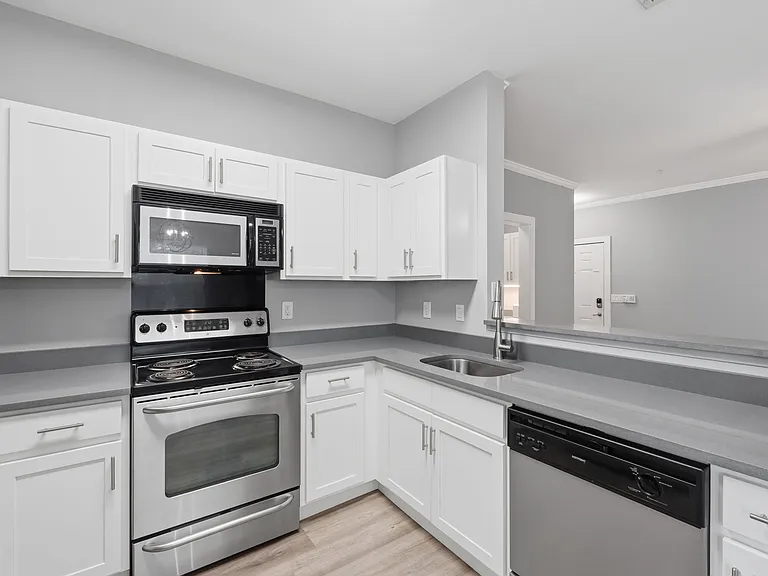 Elora Place Apartments — Photo 15