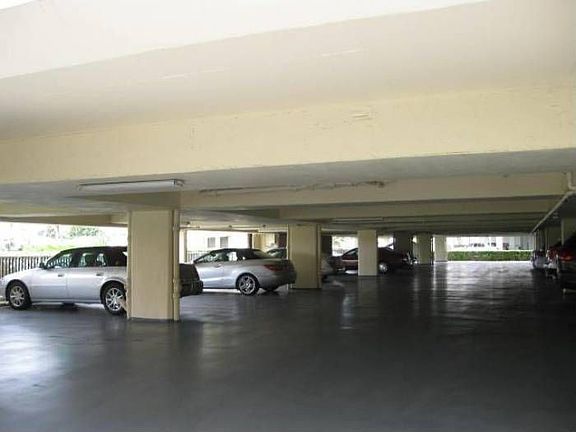 PARKING LOT/GARAGE