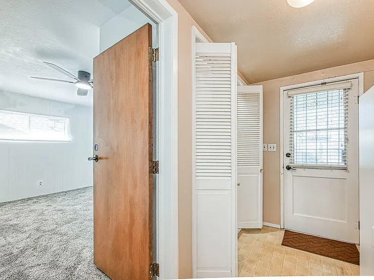 2434 Yerba St — Photo 15