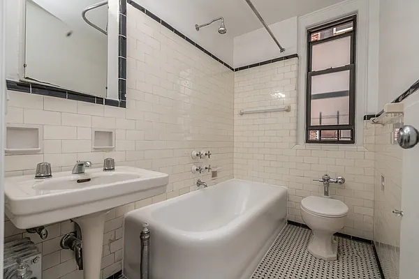 Rented by Akelius Real Estate Management | media 8