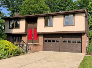 146 Old Gate Rd, Trafford, PA 15085