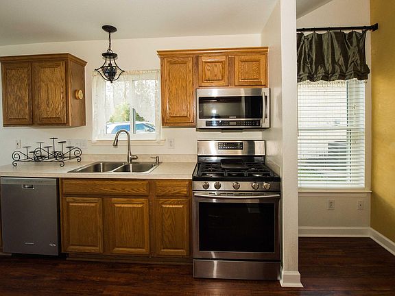 5th image of 16211 Noblewood Way