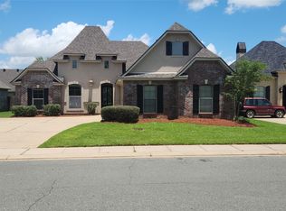 413 Fair Oaks St, Bossier City, LA 71112