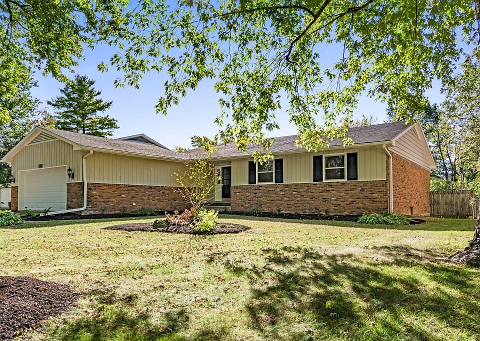 1st image of 3013 W Woodbridge Dr