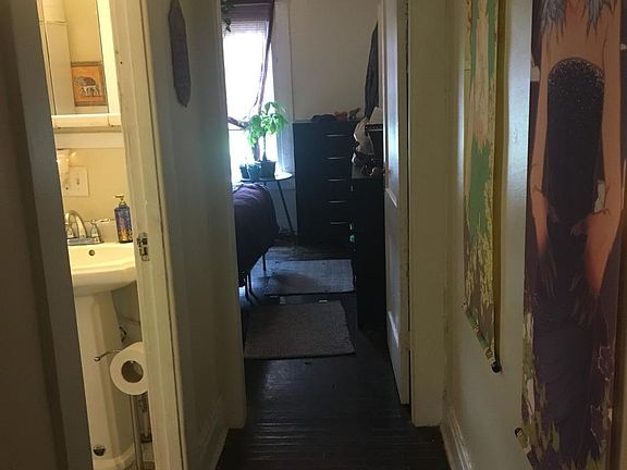 5th image of 1225 1/2 N 4th St #2