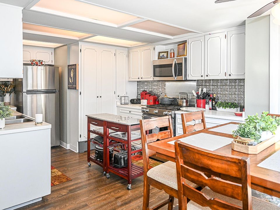 2122 Woodland Ave, Duluth, MN 55803 Zillow