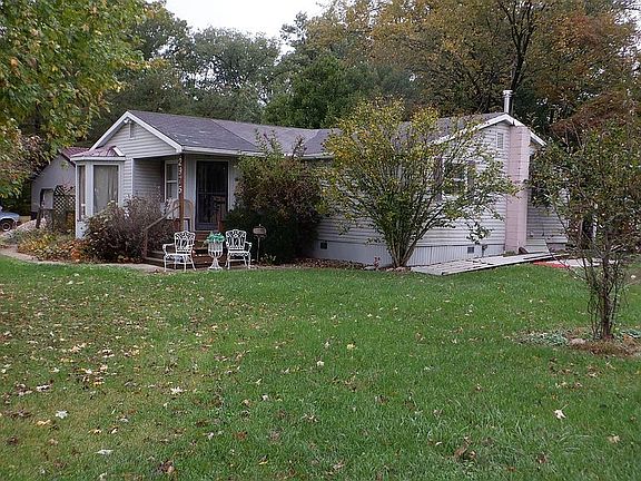 4th image of 2975 W Dugger Ave