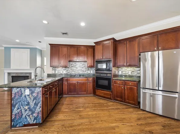 2207 Austin St, Houston, TX 77002