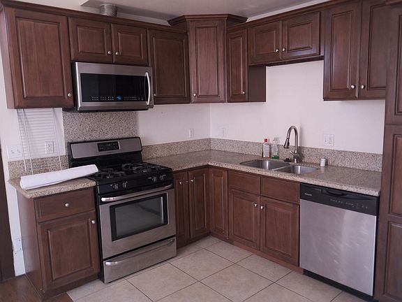4th image of 1413 S Union Ave
