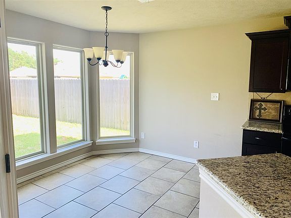 5th image of 6694 Westwood Village Dr