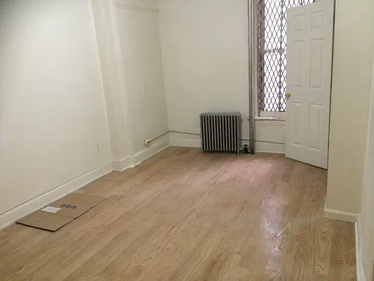 Rented by Premier Metro Realty Corp | media 3