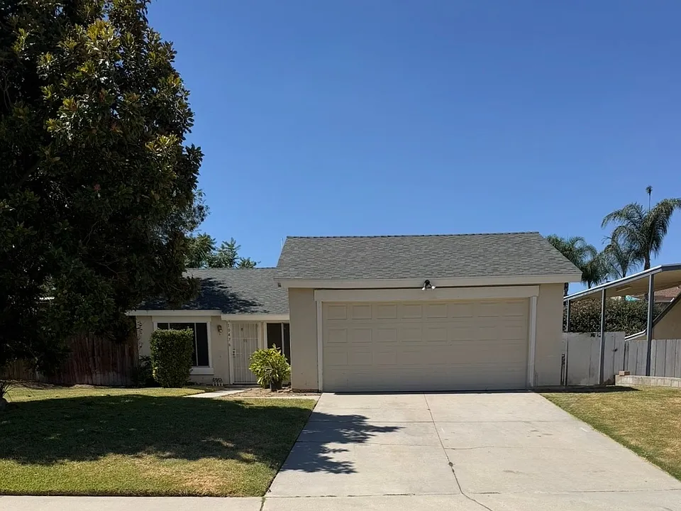 10476 Charleston Dr