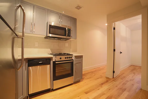 Rented by Prime Square Realty | media 22