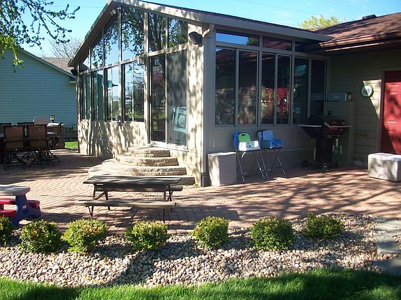 4 season room outside