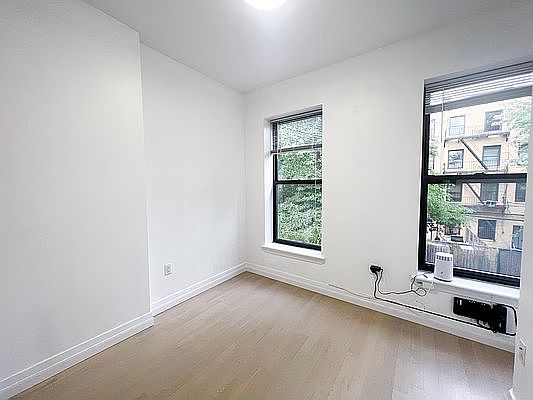 4th image of 456 Quincy St #3