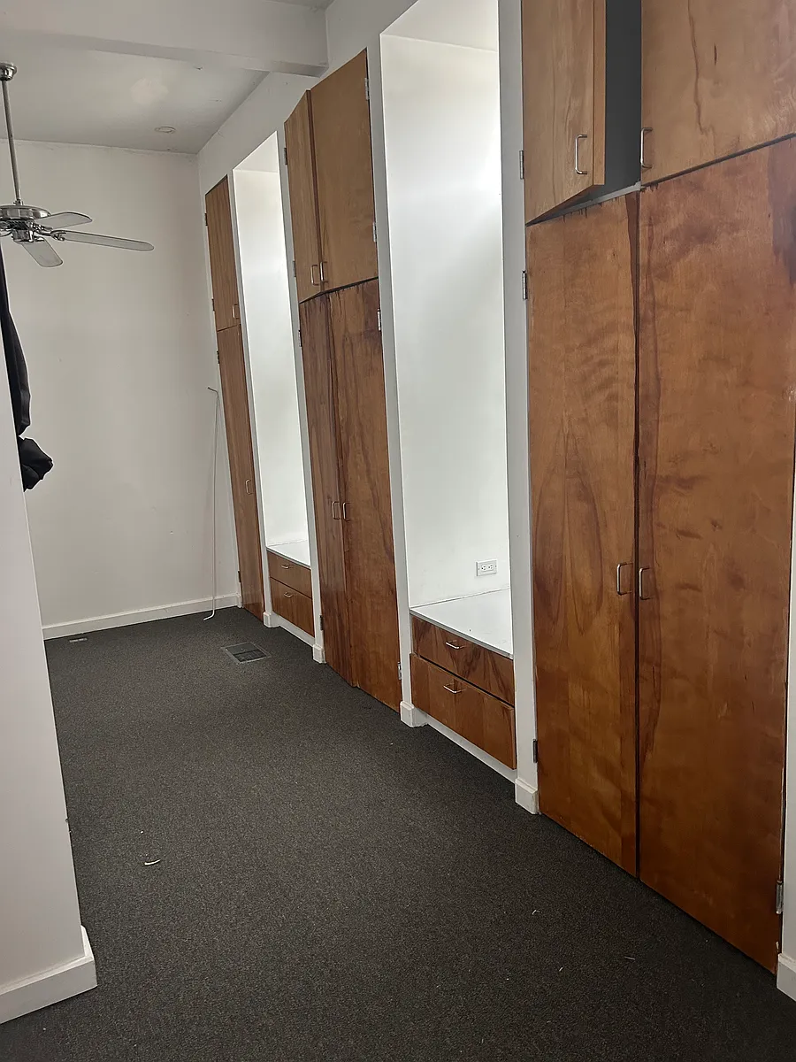 Building Photo - 125 E Market St #3
