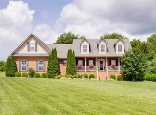 1453 Charleston Ln, Columbia, TN 38401