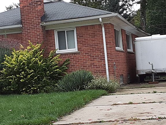 5th image of 22724 Lingemann St