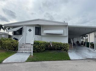 8564 SW 17th St, Davie, FL 33324