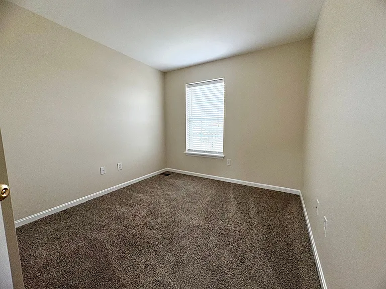 710 Rachel Dr — Photo 25