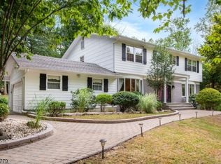 4 Bahama Rd, Morris Plains, NJ 07950