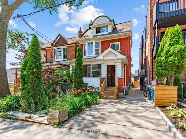 12 Salem Ave #2, Toronto, ON M6H 3C1