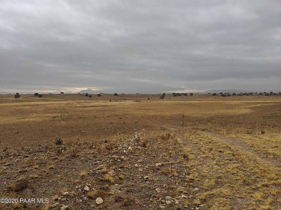 2nd image of 1350 W Sweet Valley Rd