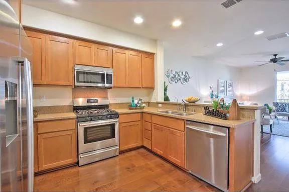592 Messina Gardens Ln #592 — Photo 4