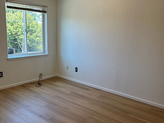 5th image of 1228 NE 84th Ave #4