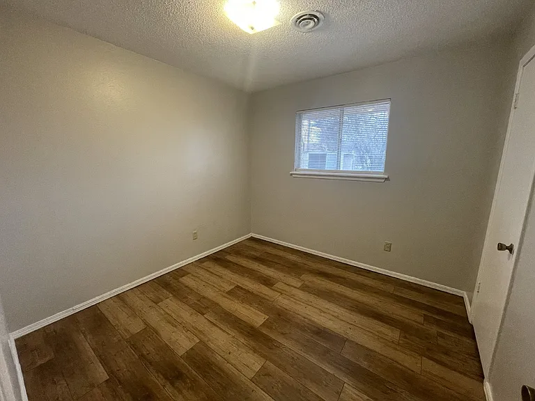 3025 Dentwood Ter — Photo 8