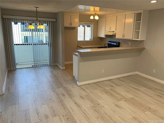 2nd image of 18530 Hatteras St Unit 325