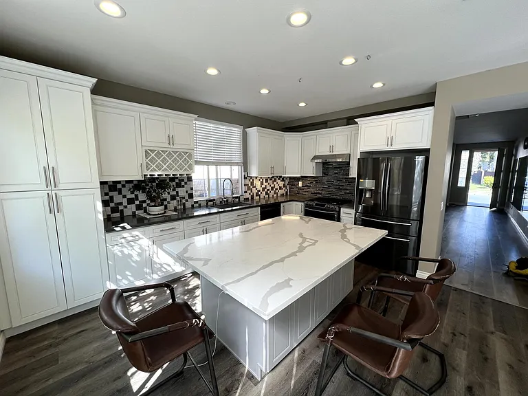 Modern kitchen