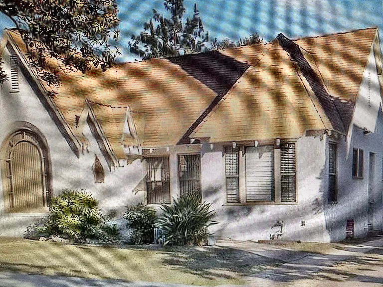 730 Portola Ave — Photo 3