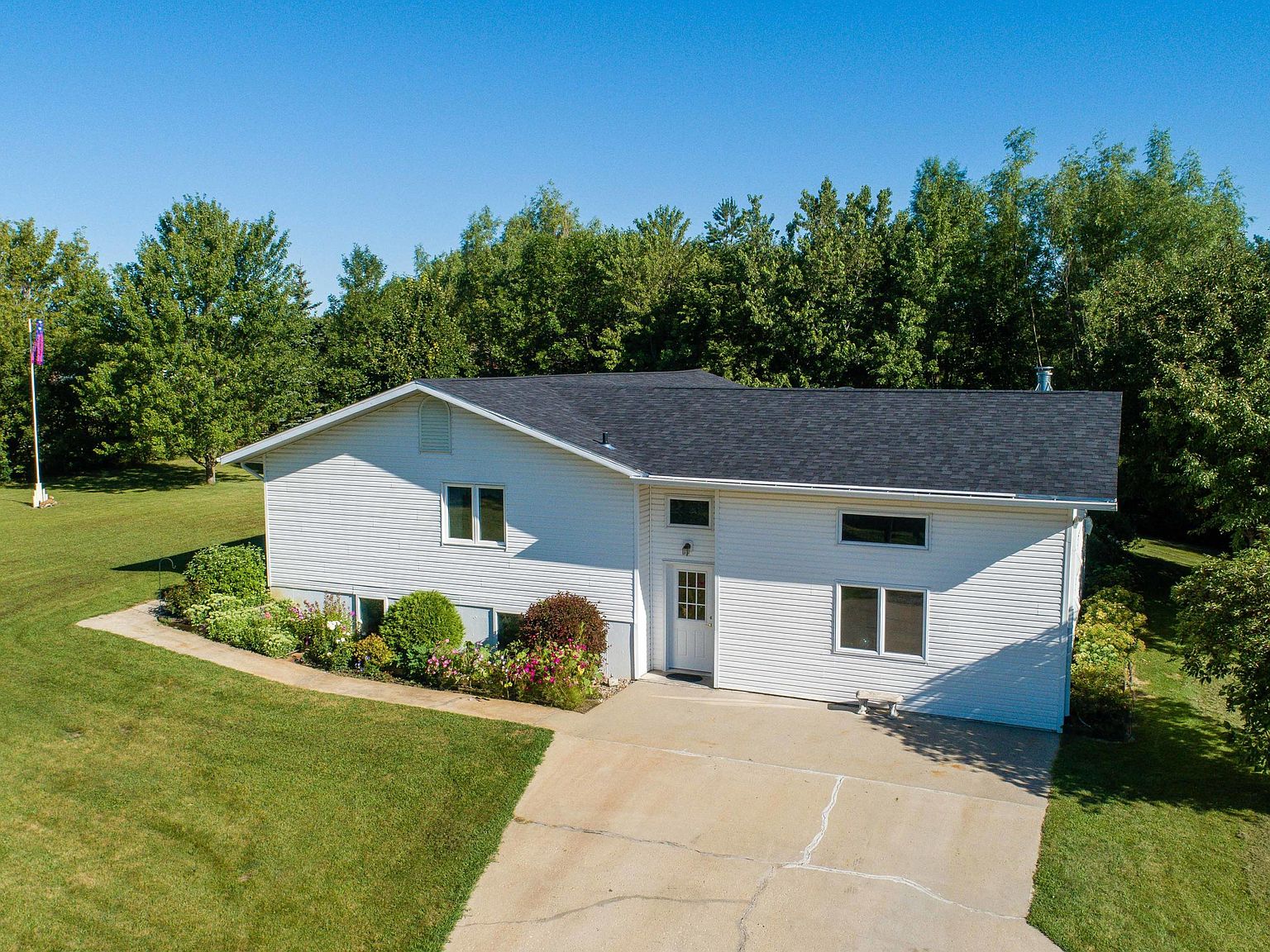 23392 Cottonwood Ln, Fergus Falls, MN 56537 | Zillow