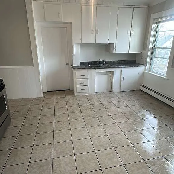 672 Fairmount St #2 — Photo 3